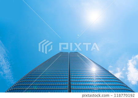 looking up view of city skyline in tokyo, japan looking up view of city skyline in tokyo, japan 118770192
