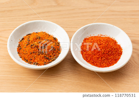 One-Chili chili and Shichiguto chilli 118770531