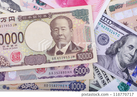 Japanese, American and Chinese banknotes Japanese, American and Chinese banknotes 118770717