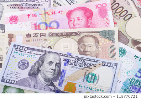 日本、美國和中國紙幣 118770721
