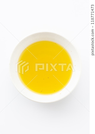 Olive oil  118771473