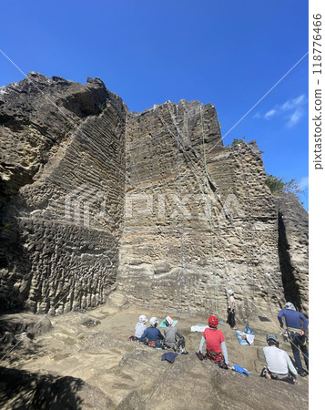 Rock climbing on Mount Takatori, Yokosuka, Kanagawa Prefecture 118776466