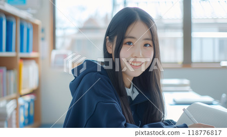 Girls studying to study 118776817