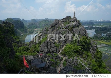 Vietnam Ninh Binh Mua Cave 118777625