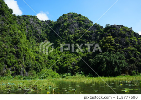 Vietnam Ninh Binh Tam Coc Boat River 118777690