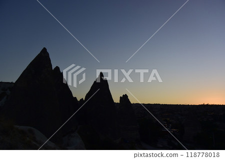 在卡帕多西亞的夕陽輝光 在卡帕多西亞的夕陽輝光 118778018