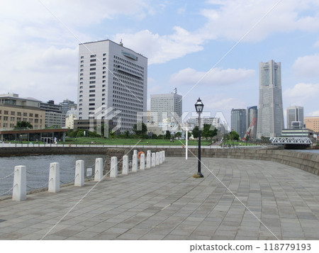 Minato Mirai seen from Zou-no-hana breakwater Minato Mirai seen from Zou-no-hana breakwater 118779193