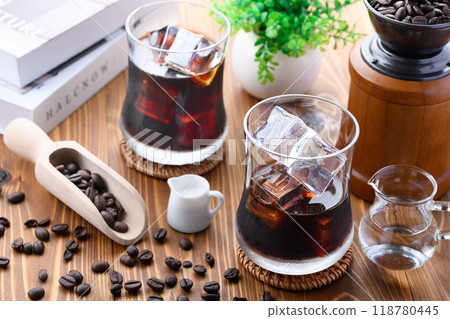 iced coffee 118780445