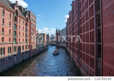 Classic view of famous Speicherstadt warehouse district. Classic view of famous Speicherstadt warehouse district. 118789108