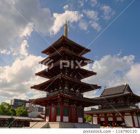 塔和秋天天空的風景 塔和秋天天空的風景 118790110