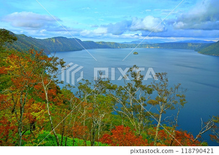 Lake Mashu scenery 118790421