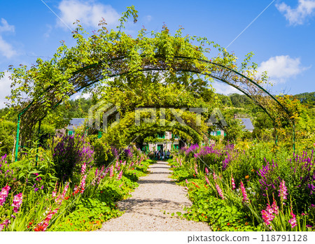 Impressive view of Monet's house and garden, Giverny, France 118791128