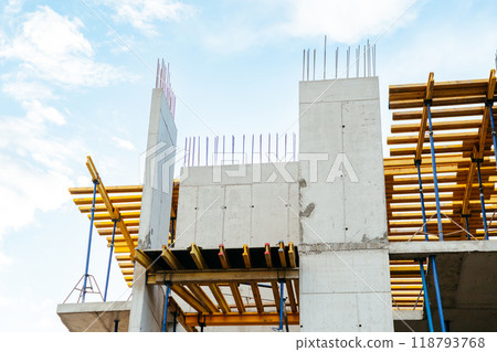 house or villa under construction using modern technologies of monolithic construction. house or villa under construction using modern technologies of monolithic construction. 118793768