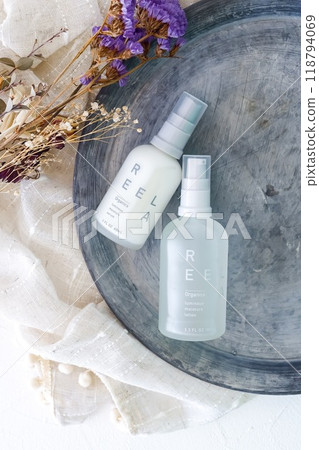 Cosmetics  118794069