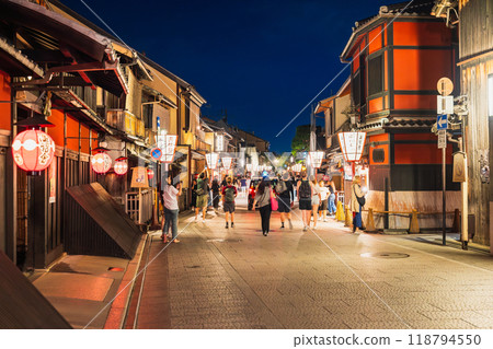 京都之夜的櫻花之路 京都之夜的櫻花之路 118794550