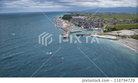 View of Iyuzen fishing port near the mouth of the Kurobe River on the right bank View of Iyuzen fishing port near the mouth of the Kurobe River on the right bank 118794729