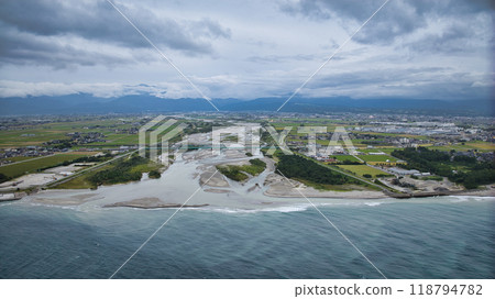 黑部川河口附近、黑部川左岸、黑部市鳥瞰圖 118794782