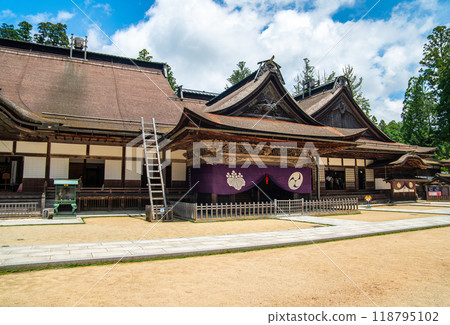 Kongobu-ji temple in Koya, Ito District, Wakayama, Japan Kongobu-ji temple in Koya, Ito District, Wakayama, Japan 118795102