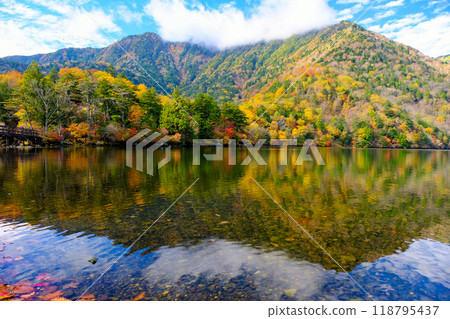 湯野湖的倒影 118795437