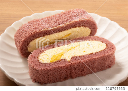 Sweet potato souffle roll 118795633