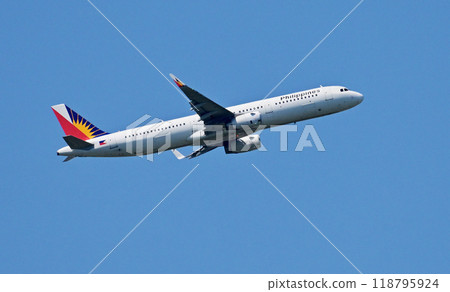 Philippine Airlines A321 takeoff climb Philippine Airlines A321 takeoff climb 118795924