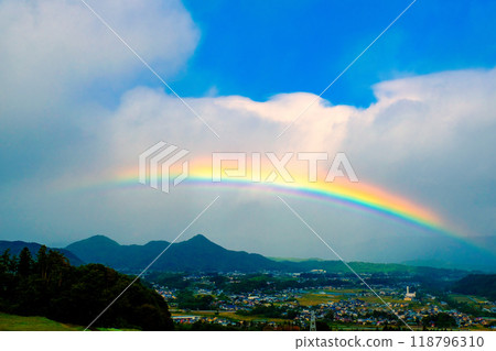 戶上山和閃耀的彩虹 118796310