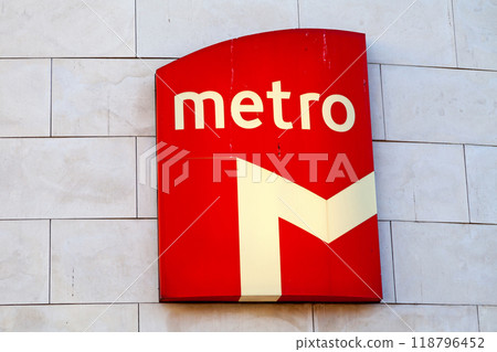 Lisbon metro sign 118796452
