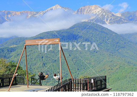Hakuba Iwatake Mountain Resort 118797362