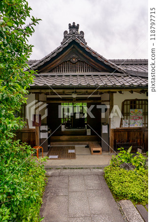 Entrance to Jikkoin Temple (the monk's quarters of Gyozan Daihara Temple), Ohara Shorin-in-cho, Sakyo Ward, Kyoto City Entrance to Jikkoin Temple (the monk's quarters of Gyozan Daihara Temple), Ohara Shorin-in-cho, Sakyo Ward, Kyoto City 118797715