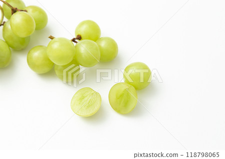 Muscat white background Muscat white background 118798065