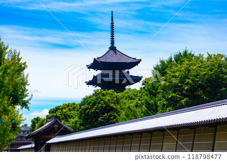 [Kyoto Scenery] Toji Temple - Flowing clouds and five-story pagoda 118798477