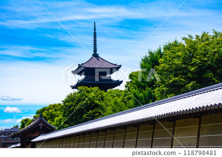 [Kyoto Scenery] Toji Temple - Flowing clouds and five-story pagoda 118798481