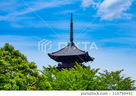 [Kyoto Scenery] Toji Temple - Flowing clouds and five-story pagoda 118798491