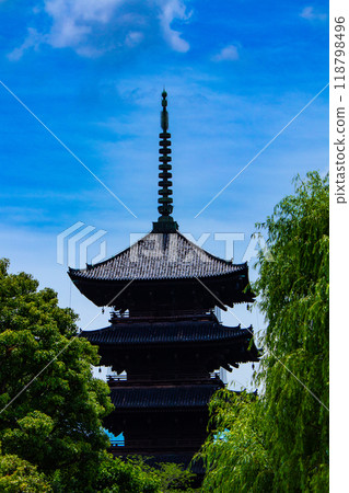 【京都風景】東寺、流雲、五層寶塔 118798496