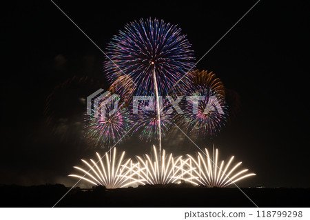 A feast of the four major fireworks makers <Tone River Fireworks Festival 2024> A feast of the four major fireworks makers <Tone River Fireworks Festival 2024> 118799298
