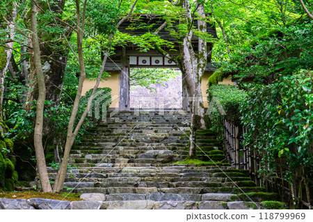 Jakkoin Temple (a nunnery associated with the Tale of the Heike) in Ohara Kusanocho, Sakyo Ward, Kyoto City - the mountain gate and stone steps 118799969