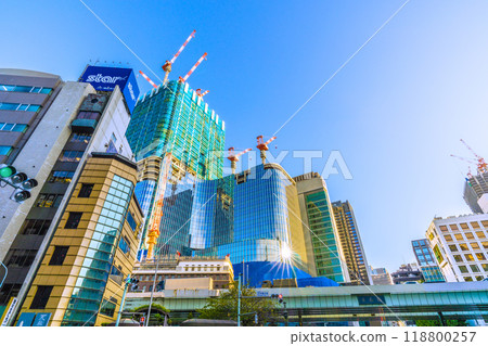 日本九月的東京城市景觀。我們希望日本橋一丁目再開發計畫。窗玻璃... = 13 日本九月的東京城市景觀。我們希望日本橋一丁目再開發計畫。窗玻璃... = 13 118800257