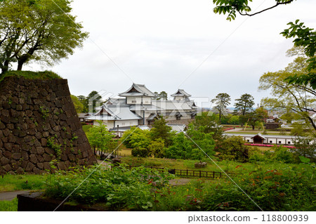 100 Fine Castles of Japan, Kanazawa Castle 118800939