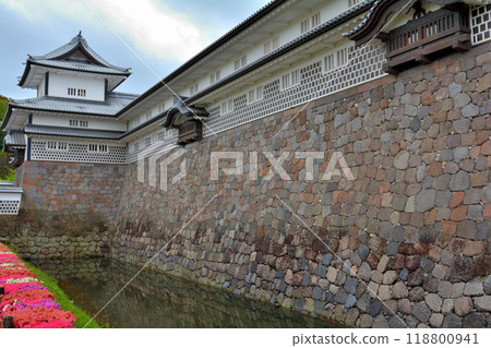 100 Fine Castles of Japan, Kanazawa Castle 118800941