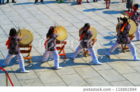 Scenes from a Seiryu Taiko performance at Nishiarai Daishi (Nishiarai Daishi) Scenes from a Seiryu Taiko performance at Nishiarai Daishi (Nishiarai Daishi) 118802894