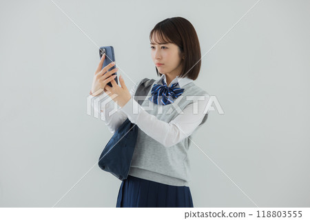 智能手機的高中女孩 智能手機的高中女孩 118803555