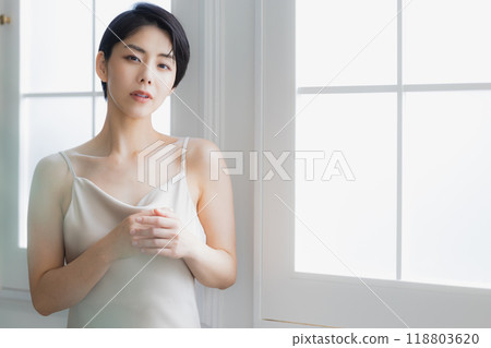 Beauty image of a woman with short hair 118803620