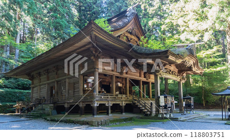 光前寺【國家指定名勝】斜視的正殿/長野縣駒根市 118803751