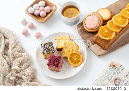 享用西式甜點的休息時間 118805040