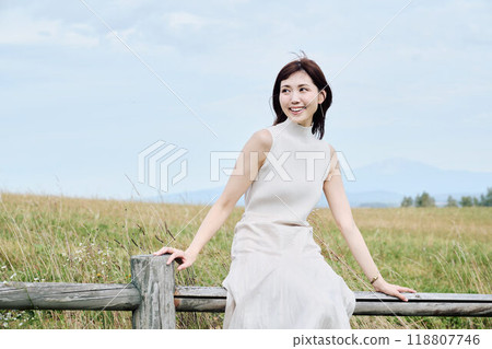 大自然中女人的肖像 118807746