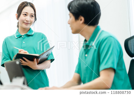 Care manager working in uniform Care manager working in uniform 118808730