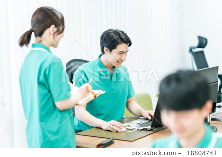 Care manager working in uniform Care manager working in uniform 118808731