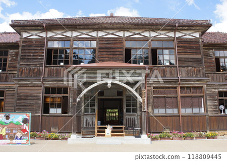The townscape of Bitchu Fukiya, Fukiya Furusato Village, Former Fukiya Elementary School 118809445