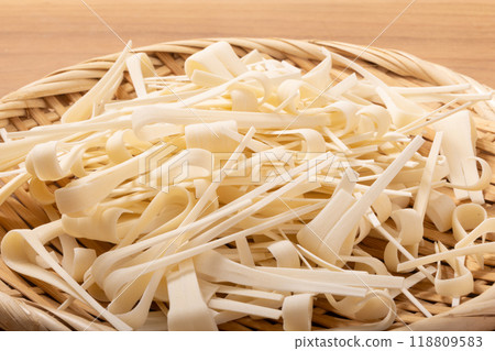 Fushimen (hand-pulled fushimen) from Awaji Island 118809583