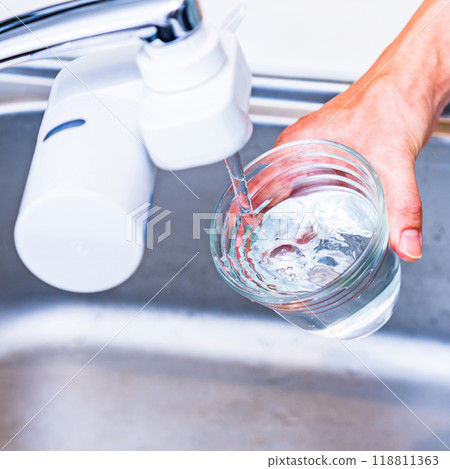 PFAS：可以用淨水器去除有機氟化合物[與水質相關的社會問題圖片] 118811363